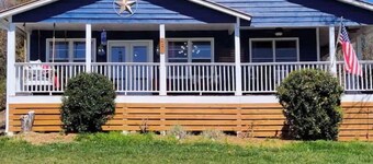 Green Acres meets Lake Chatuge & Brasstown B view