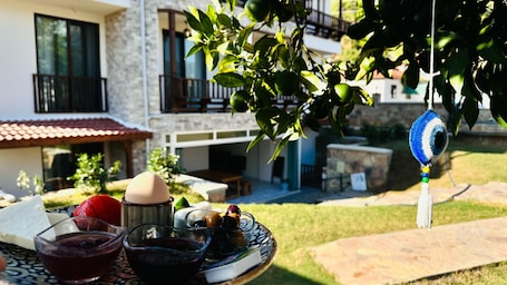 Standard Double or Twin Room, 1 Double Bed | Garden view. Akcapinar Korfez Butik Otel