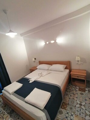 Standard Double or Twin Room, 1 Double Bed | Free minibar items, individually decorated, individually furnished, desk