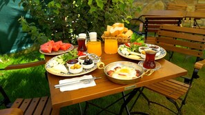 Desayuno buffet incluido todos los días 