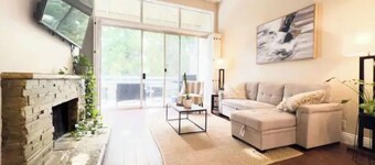 Stunning Retreat @ South Coast Plaza and Airport