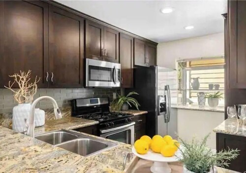 Stunning Retreat @ South Coast Plaza and Airport