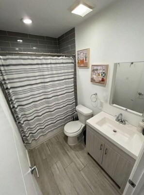 Shower - Spacious 2BR - Near Design District & Wynwood (Miami)