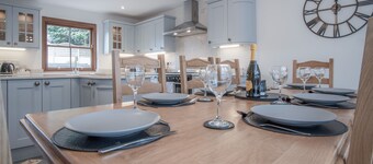 Pendeilo Villa - 5 Bedroom Holiday Home - Amroth