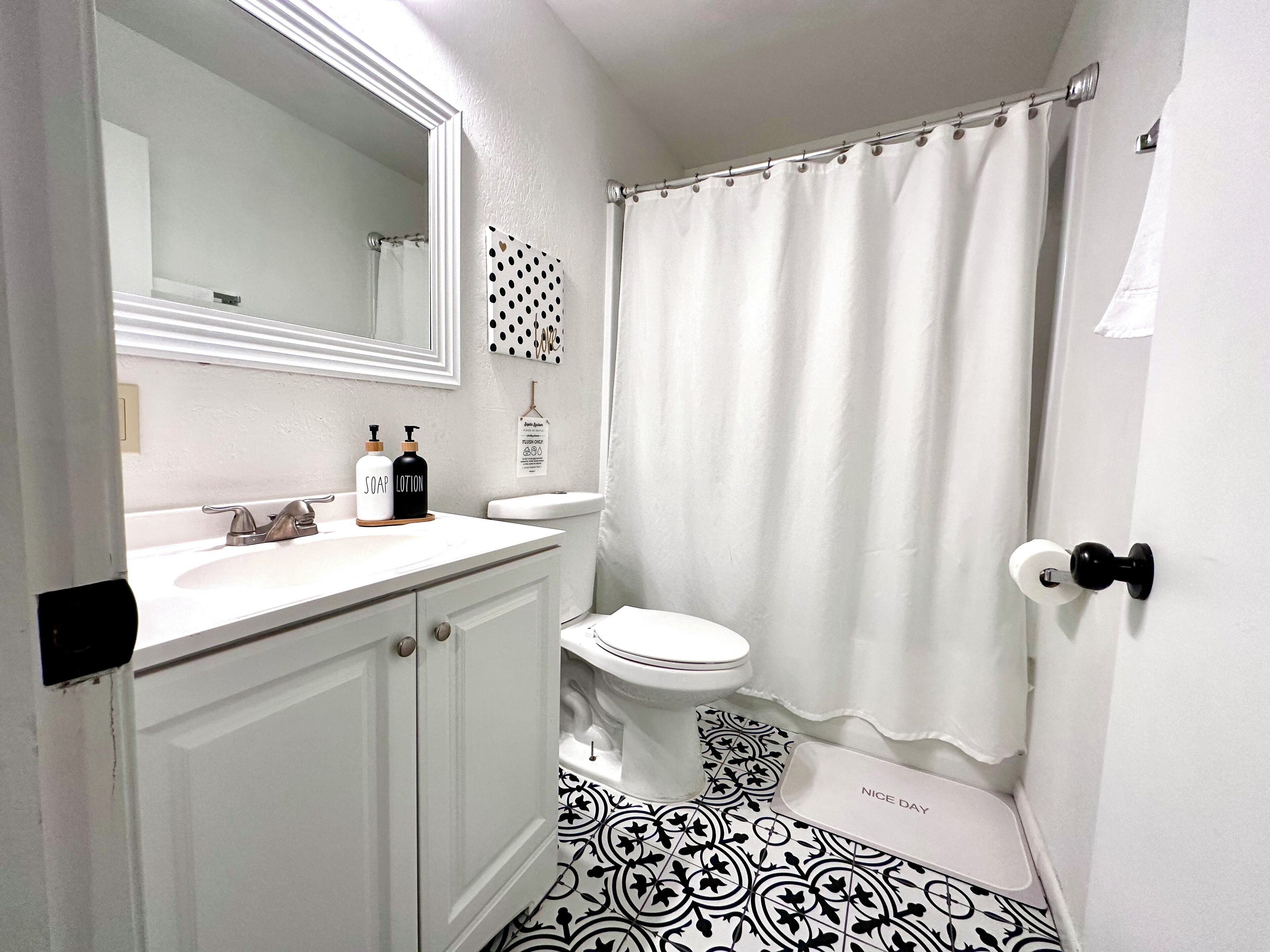 Golf Course View Newly Remodeled Townhome