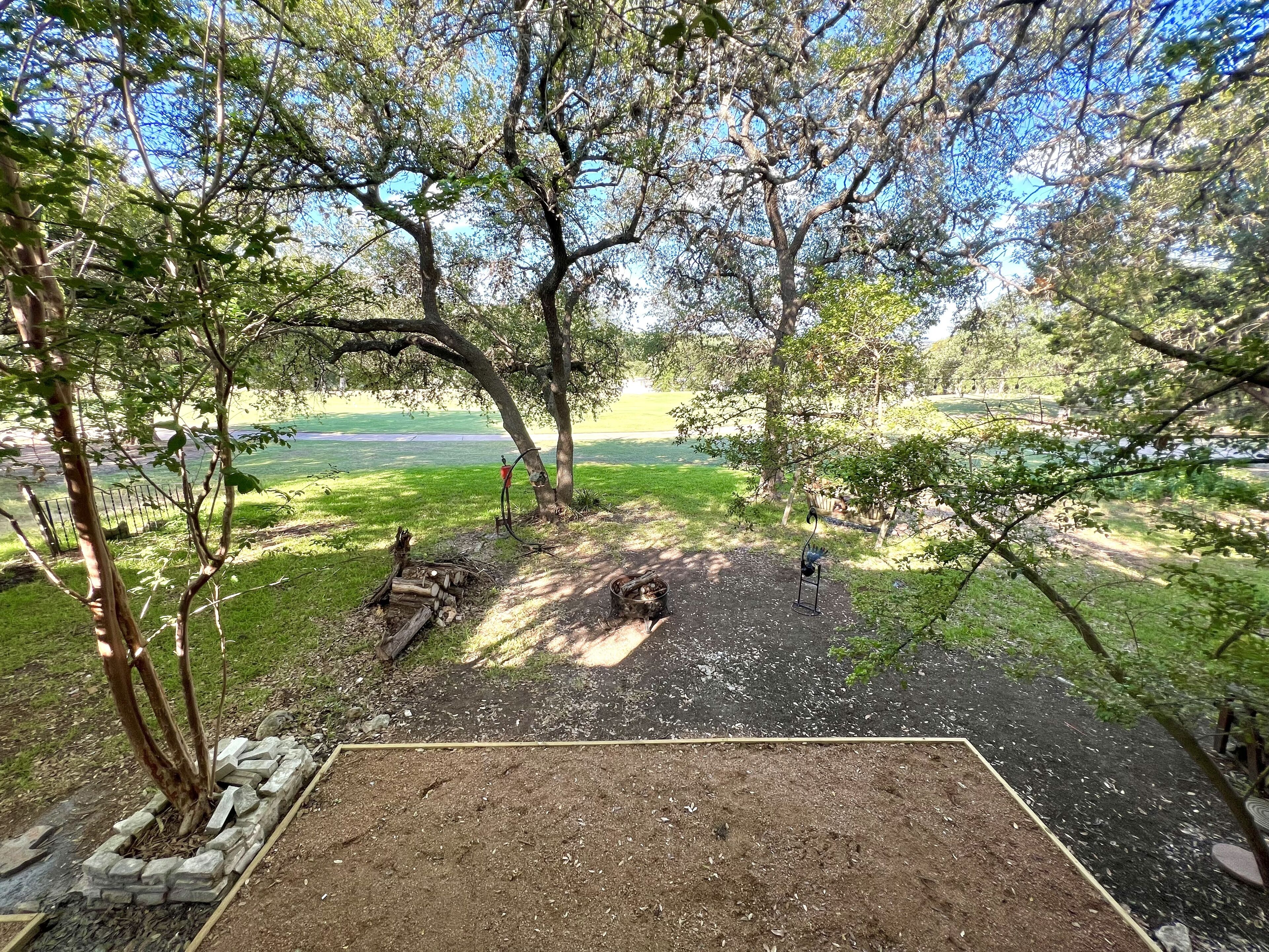 المنطقة المحيطة بالمنشأة