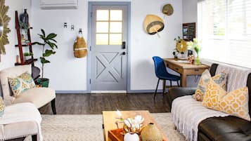 Televisor intel·ligent i llibres