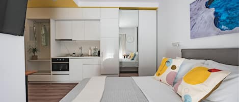 1 bedroom, desk, iron/ironing board, free WiFi