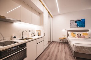 1 quarto, escrivaninha, ferros/tábuas de passar roupa, Wi-Fi de cortesia