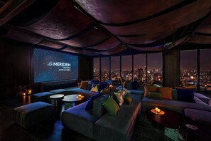 3 restaurants servant le déjeuner et le dîner, plats Cuisine taïwanaise