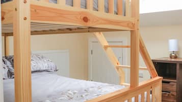 2 bedrooms, individually decorated, individually furnished, free WiFi