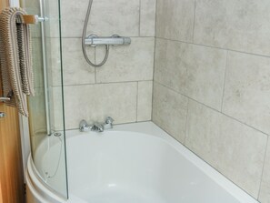 Shower - Sawtons Cottage 1 (Dawlish)