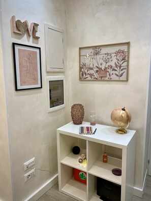 Interior - Very bright apartment near the Colosseum, metro A two minutes walk away (Roma)