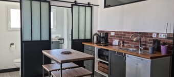 Adorable quiet cottage near the sea