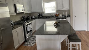 Unclassified image, 4 of 29, button - Modern home (Houston)