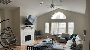 Unclassified image, 2 of 29, button - Modern home (Houston)