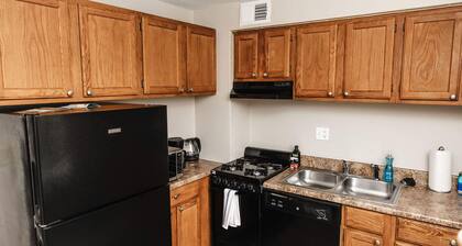 Comfortable 1BR APT With a 24-hour Fitness Center