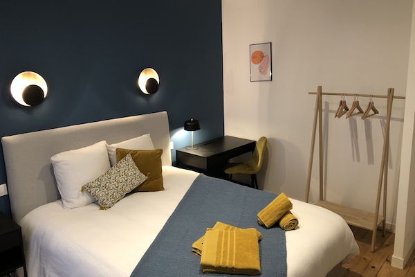 3 bedrooms, desk, iron/ironing board, travel crib