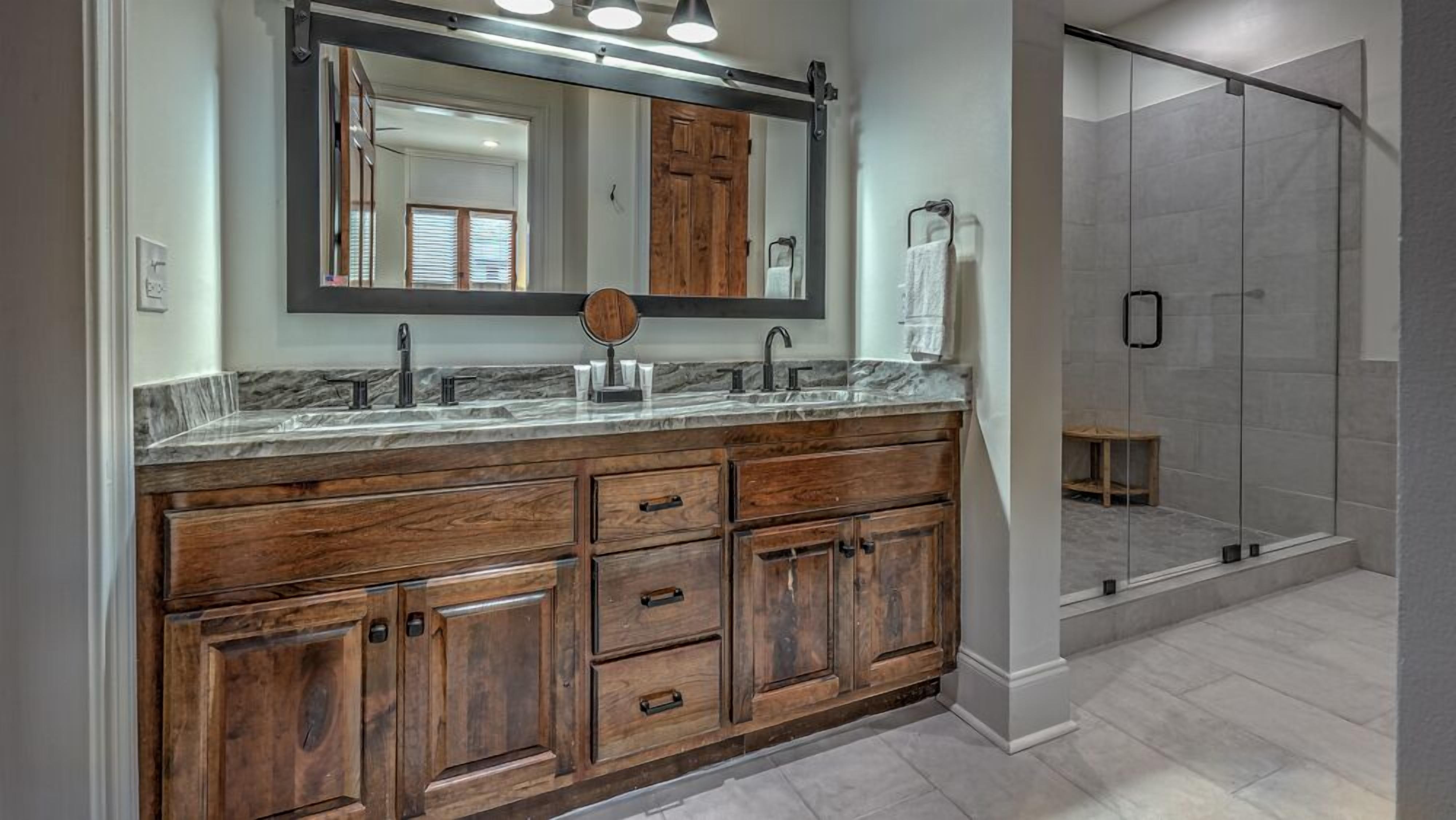 Bathtub, hair dryer, towels