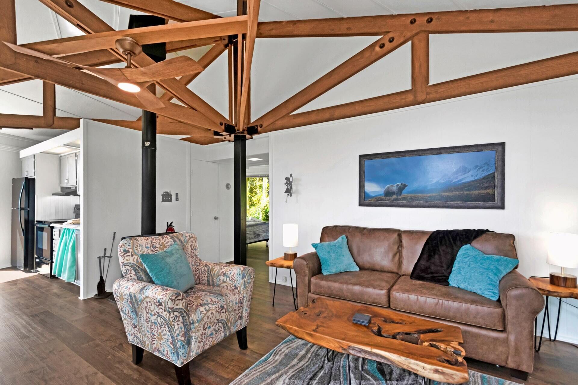 Cabin with Incredible Mountain Views