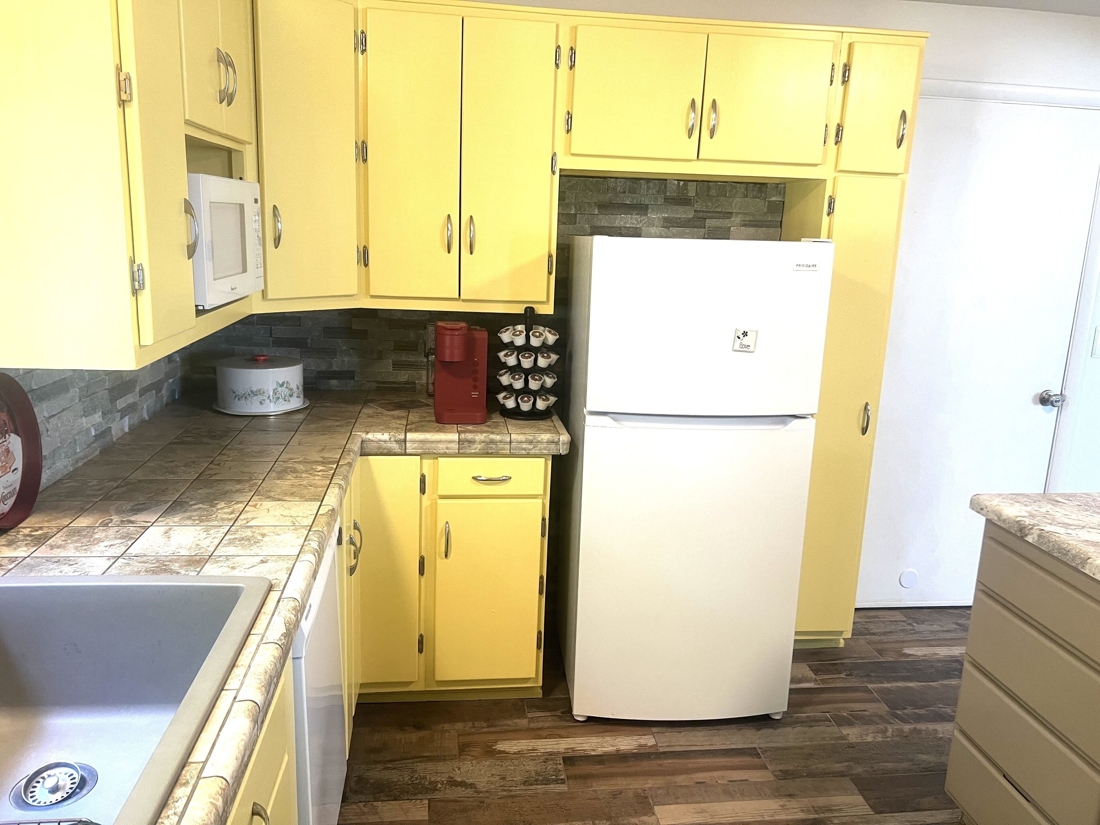 Cozy 1950s Vintage Cottage on Main near Capitol Reef