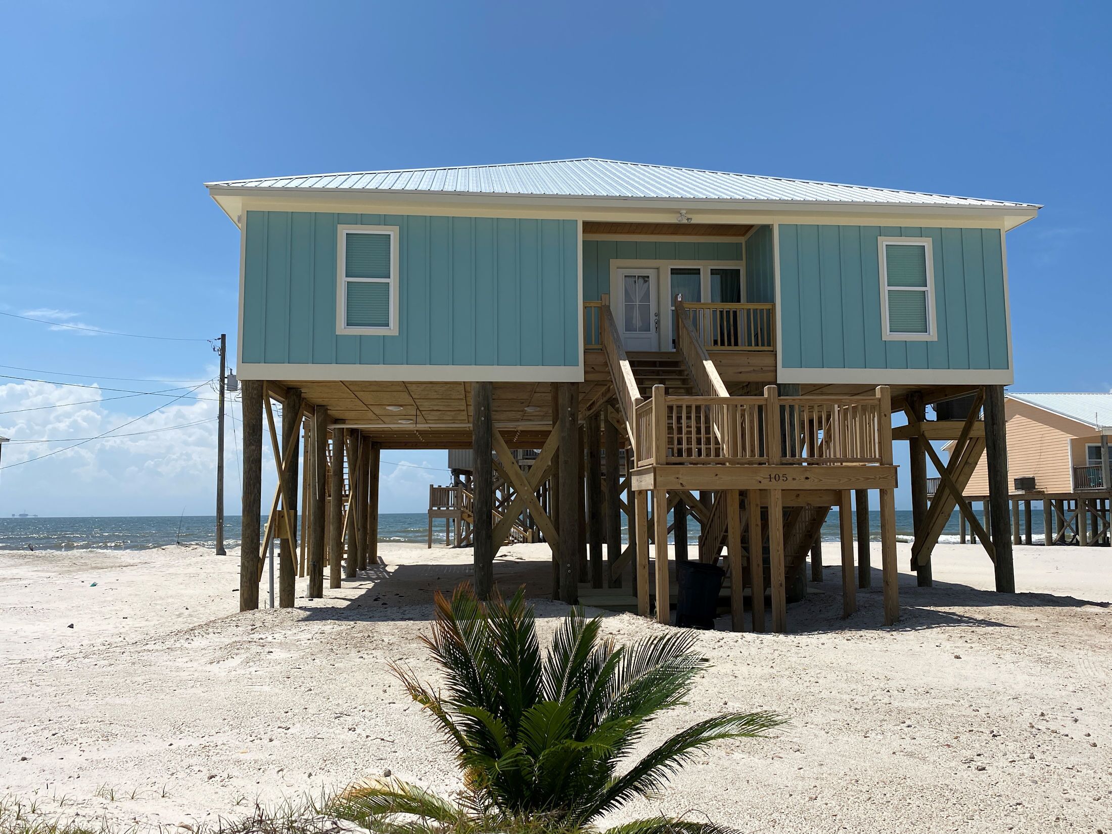 Toes in the Sand - Gulf Beachside, 4 Bedroom, 4 Bath, Dog Friendly, Sleeps 12
