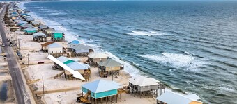 Toes in the Sand - Gulf Beachside, 4 Bedroom, 4 Bath, Dog Friendly, Sleeps 12