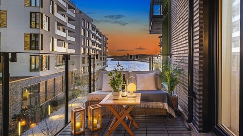 Exclusive apartment, sea view to Oslo fjord, located on water in Oslo center 