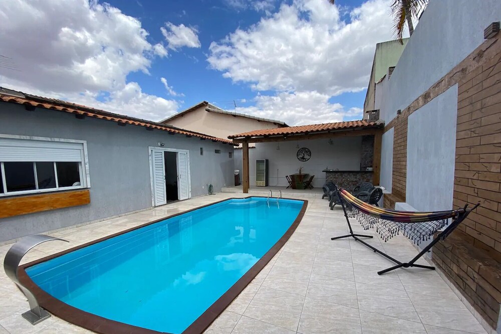 Casa, com Linda Área de Lazer e Piscina Aquecida