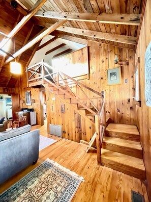 Téléviseur connecté, livres, chaîne audio