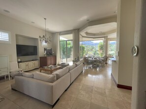 Smart TV, fireplace, printers - Stunning Mountain & Sunset Views  (La Quinta)