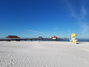 On the beach, sun-loungers, beach towels - Luxury Beachfront, Clearwater Beach, Stunning Views, Private Wrap-Around Balcony (Clearwater)