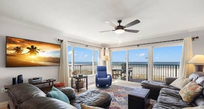Luxury Beachfront, Clearwater Beach, Stunning Views, Private Wrap-Around Balcony