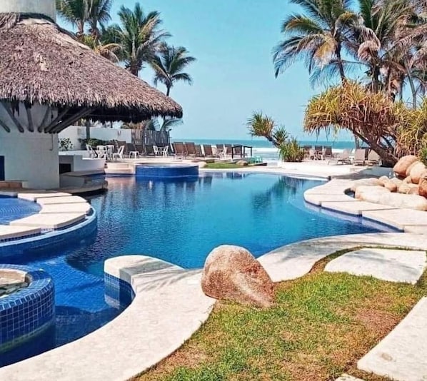 Outdoor pool, a heated pool