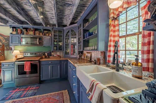 Welcome to Williams Home & Smith Cottage- A Nautical New England Inspiration! 