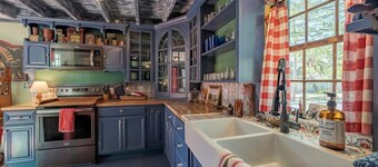 Welcome to Williams Home & Smith Cottage- A Nautical New England Inspiration! 