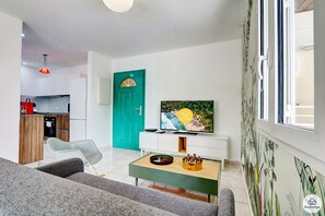 Interior - T2 – Le Léopardi*** – close to the lagoon of La Saline-les-Bains (Saint-Gilles les Bains)