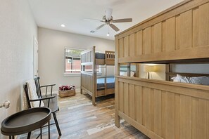 5 bedrooms, desk, iron/ironing board, free WiFi