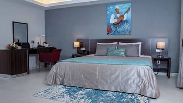 Desk, laptop workspace, rollaway beds, free WiFi