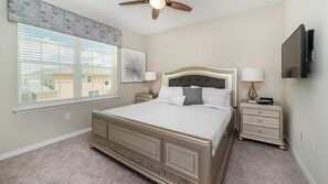 6 quartos, escrivaninha, ferros/tábuas de passar roupa