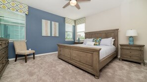 7 多间卧室、办公桌、熨斗/熨衣板、免  费 WiFi