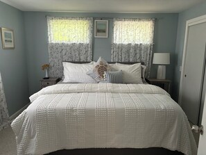 3 bedrooms, iron/ironing board, travel cot, free WiFi