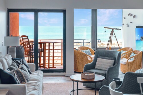 Beachfront Gulf View Oasis