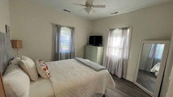 2 Schlafzimmer, Bügeleisen/Bügelbrett, kostenloses WLAN, Bettwäsche