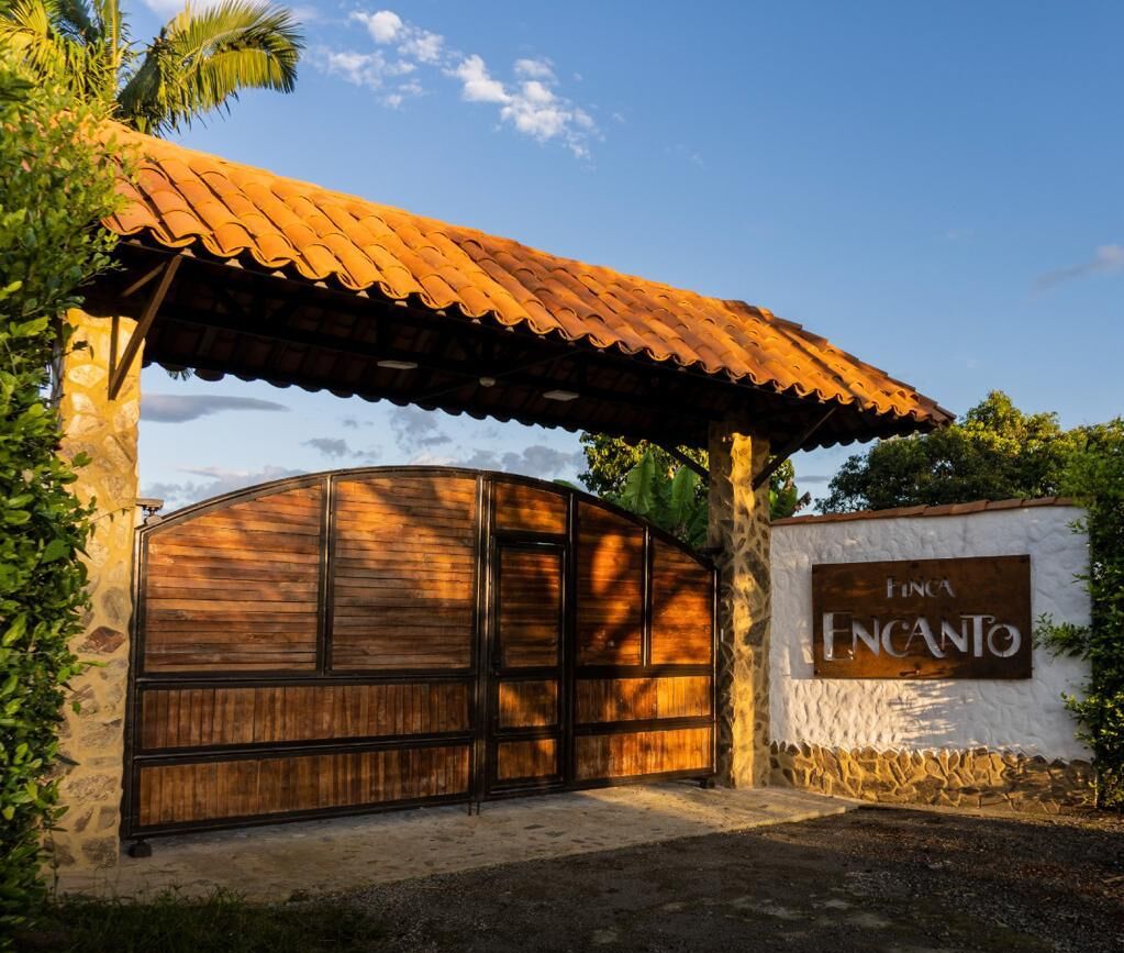 Fachada de la propiedad