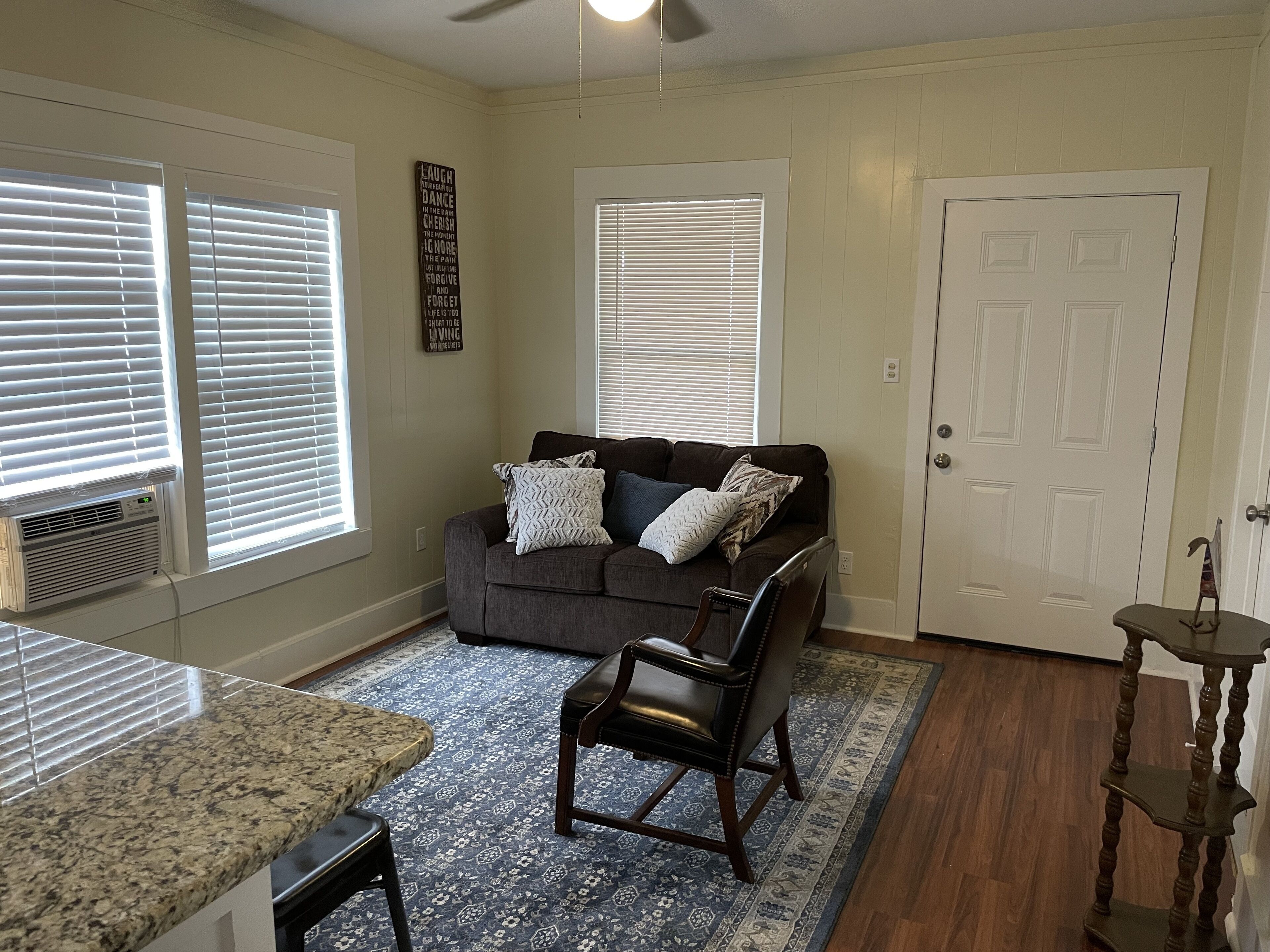 5 Minutes from Howard Payne University!