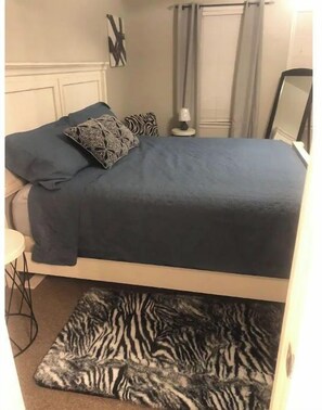 3 chambres, fer et planche à repasser, Wi-Fi, draps fournis