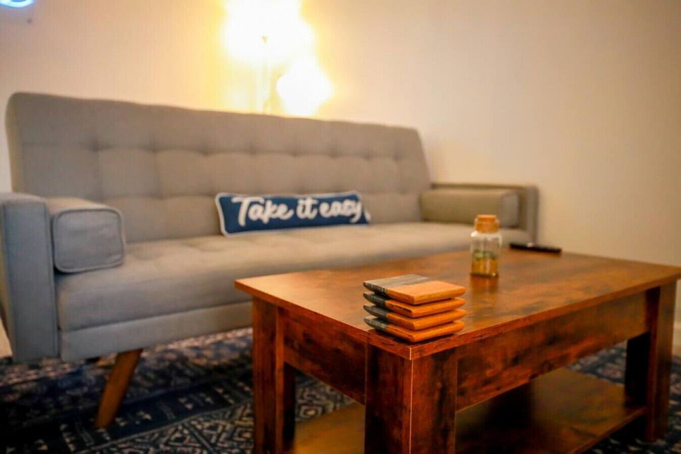 Beautifully Lit Roomy 2 BR Great for Travel Worker