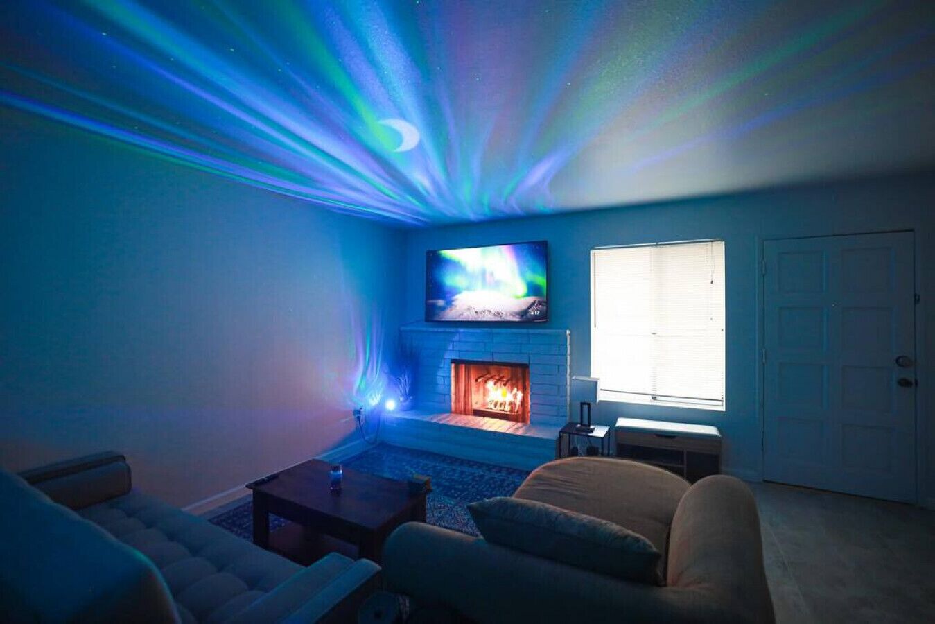 Beautifully Lit Roomy 2 BR Great for Travel Worker