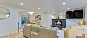 NEW! Modern Mountain 5BR Getaway, 15-40 minutes from 7 ski resorts Sleeps 12